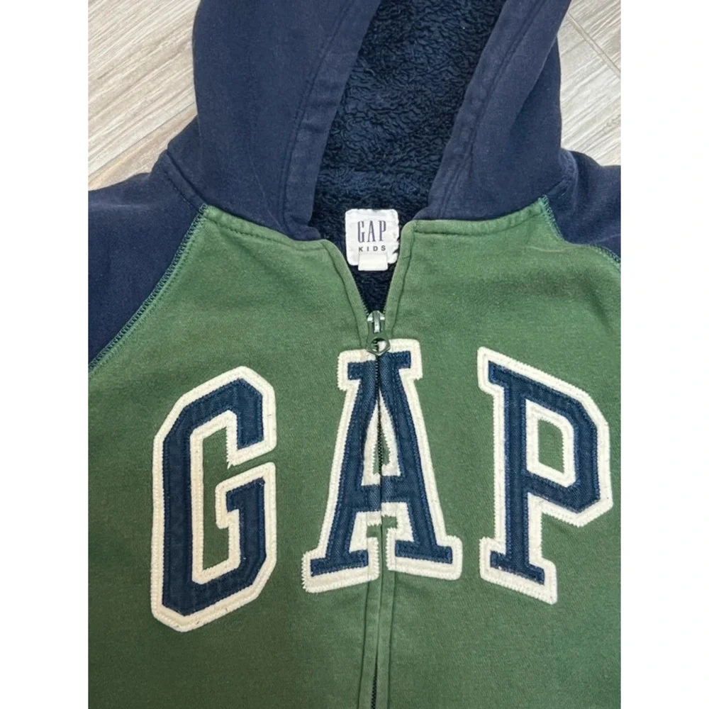 GAP kids zip